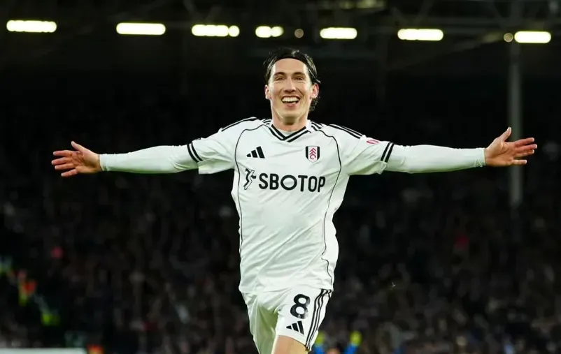 Harry Wilson a caminho do Leeds United